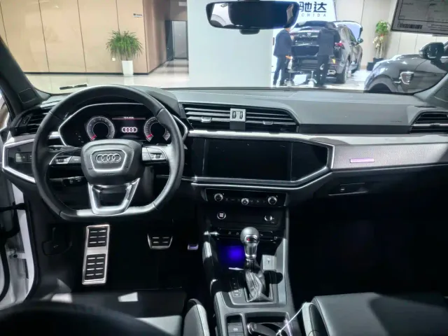 Audi Q3 — Фото автомобиля 6