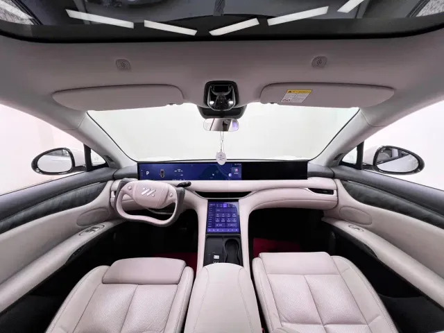 IM Motors LS6 — Фото автомобиля 20
