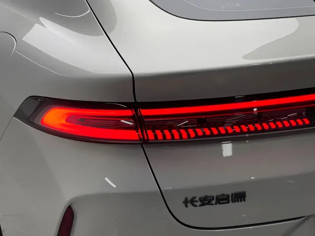 Changan Qiyuan A06 — Фото автомобиля 20