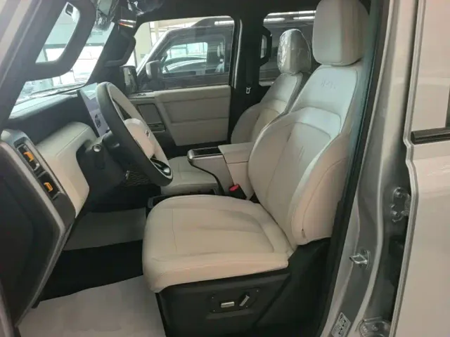 iCAR V23 — Фото автомобиля 14