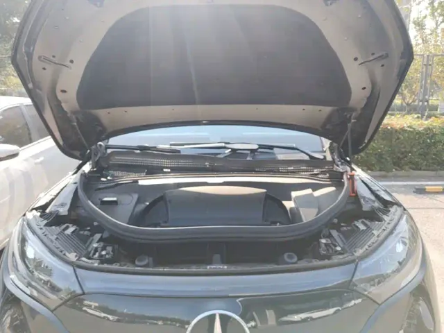 Mercedes-Benz EQE SUV — Фото автомобиля 24