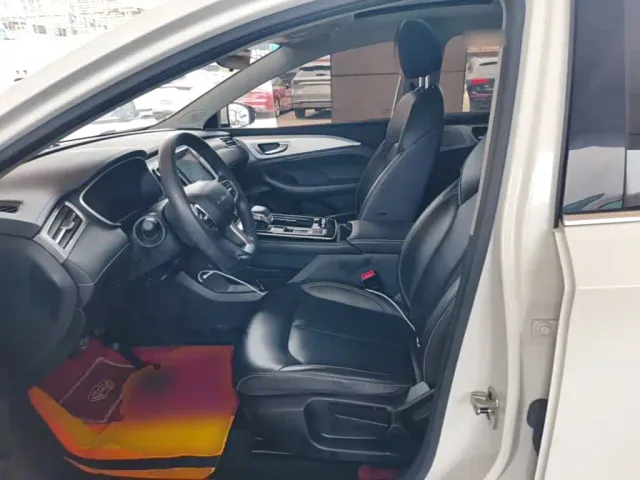 Roewe i6 MAX EV — Фото автомобиля 14