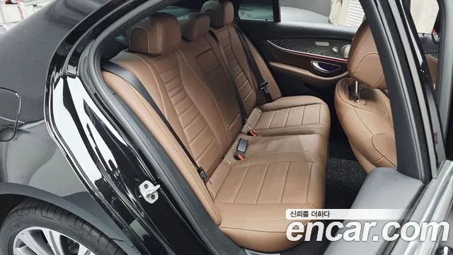 Mercedes-Benz E-Class E-класс W213 E350 4MATIC Exclusive — Фото автомобиля 10