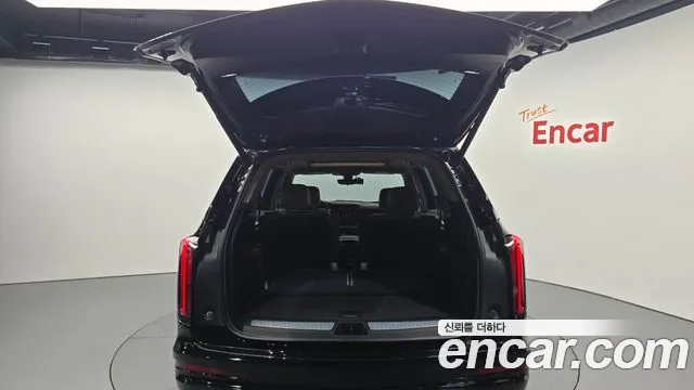 Cadillac XT6 — Фото автомобиля 20