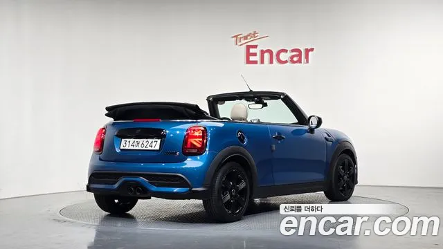 MINI Cooper Convertible — Фото автомобиля 2