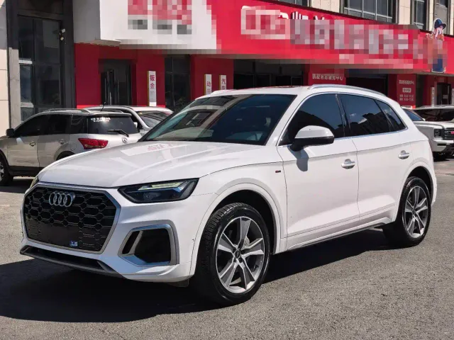 Фотография автомобиля — Audi Q5L
