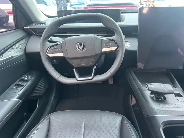 Changan Eado — Фото автомобиля 4
