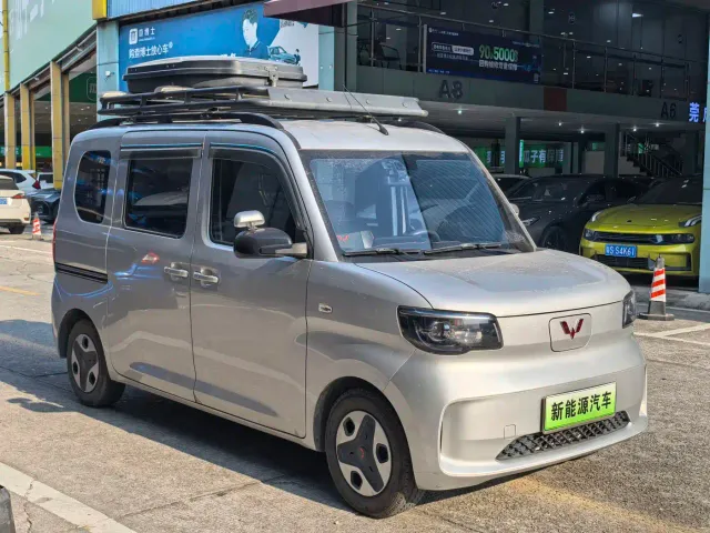 Wuling Zhiguang NEV — Фото автомобиля 4