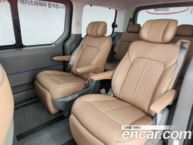 Hyundai Staria Staria 4WD Lounge 7 мест — Фото автомобиля 12