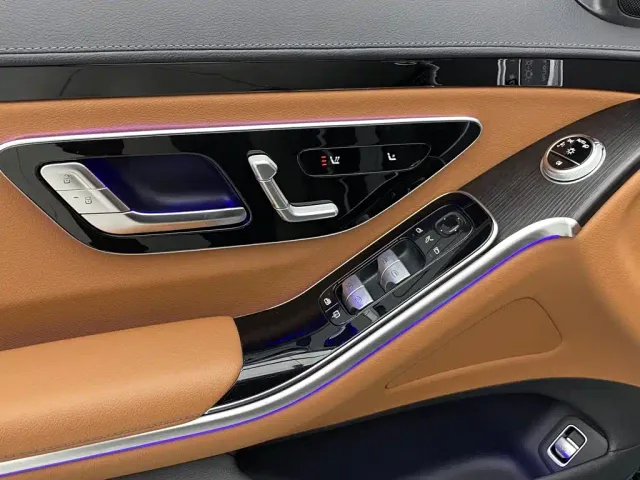 Mercedes-Benz S-Class — Фото автомобиля 25