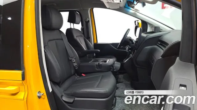 Hyundai Staria Staria L3.5 Школьный автобус — Фото автомобиля 23