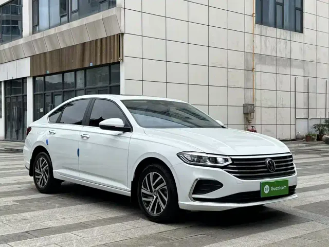 Volkswagen Lavida — Фото автомобиля 3