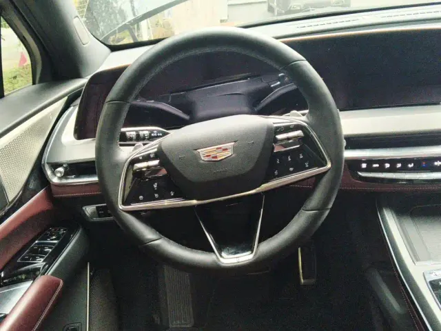 Cadillac XT5 — Фото автомобиля 6