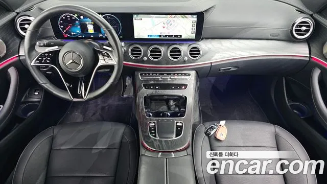 Mercedes-Benz E-Class — Фото автомобиля 5