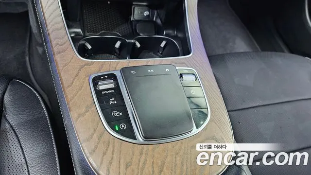 Mercedes-Benz E-Class — Фото автомобиля 6