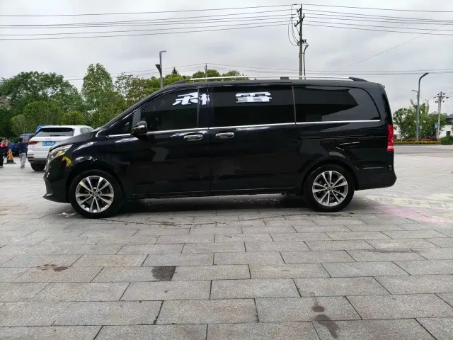 Mercedes-Benz V-Class — Фото автомобиля 5
