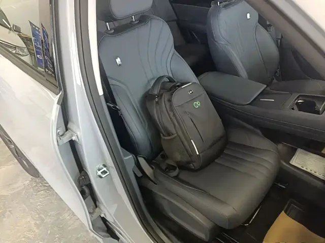 Geely Galaxy E5 — Фото автомобиля 24