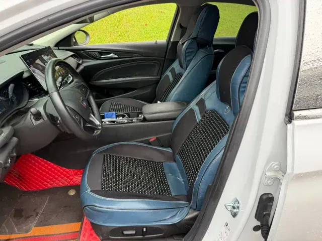 Buick Regal — Фото автомобиля 8