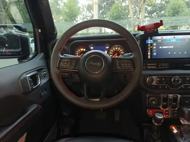 Jeep Wrangler — Фото автомобиля 2