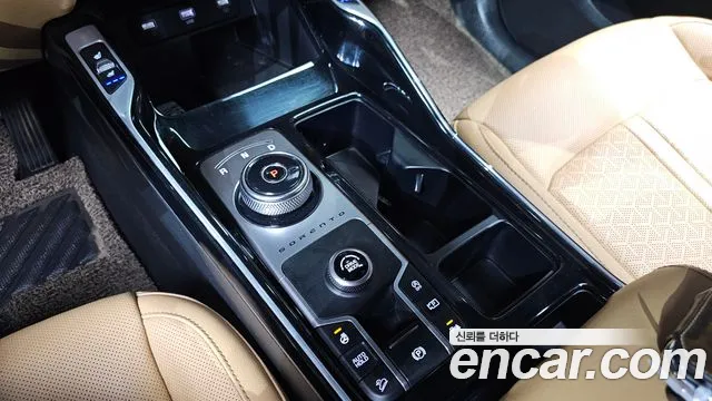 Kia Sorento Sorento 4-е поколение Дизель 2.2 2WD — Фото автомобиля 2