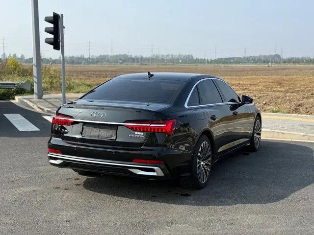Audi A6L — Фото автомобиля 8