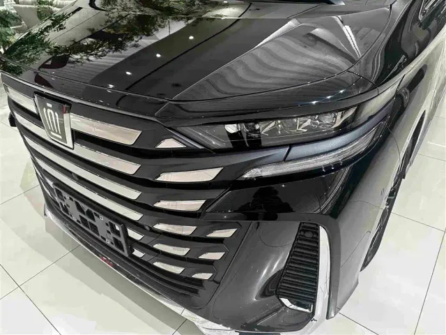 Toyota Vellfire — Фото автомобиля 4