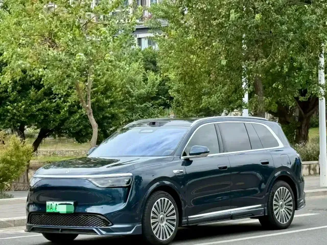 Фотография автомобиля — Aito M8