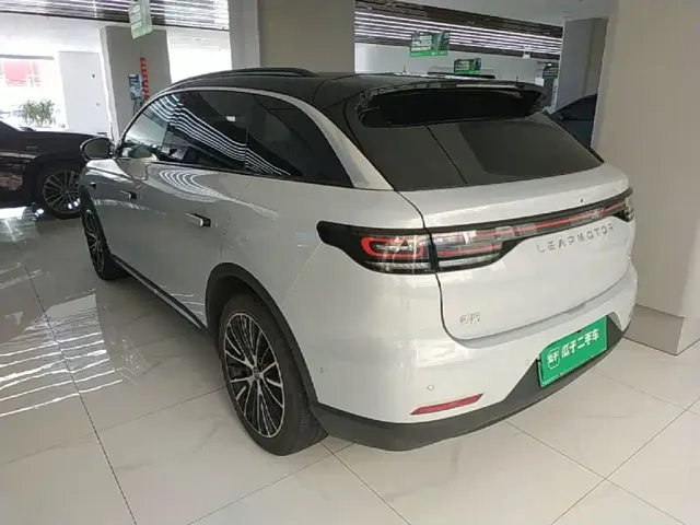 Leapmotor C11 — Фото автомобиля 4