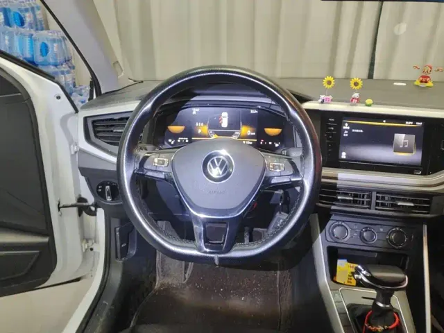 Volkswagen Polo — Фото автомобиля 10