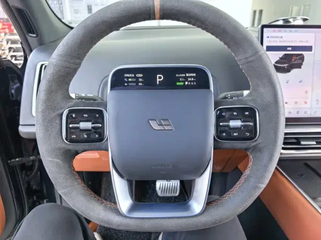Li Auto L7 — Фото автомобиля 13