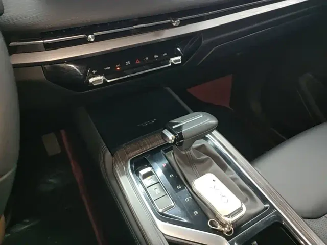 Wuling Jiachen — Фото автомобиля 13