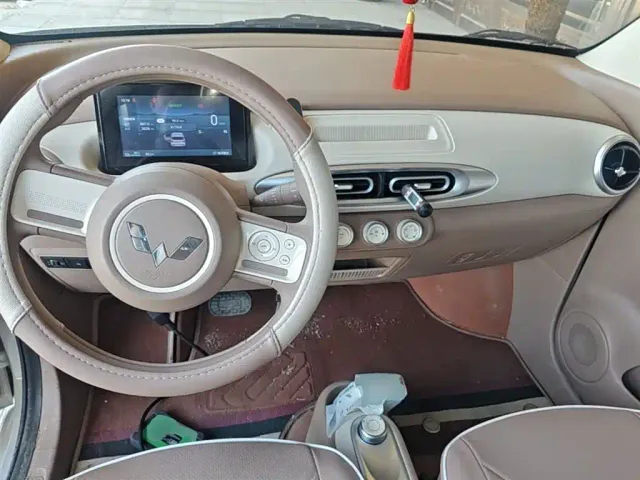 Wuling Hongguang Mini EV — Фото автомобиля 10