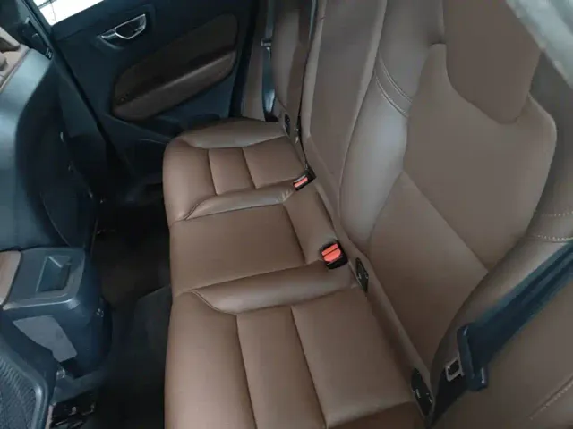 Volvo XC60 — Фото автомобиля 16