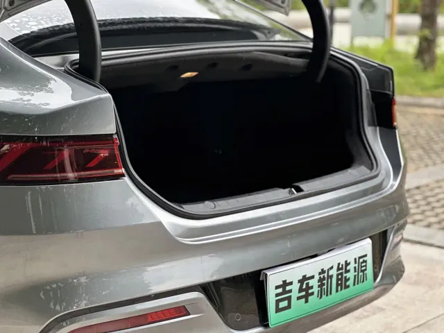 BYD Qin PLUS — Фото автомобиля 13