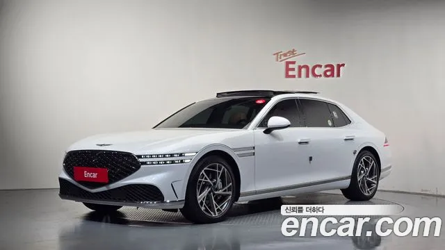 Фотография автомобиля — Genesis G90 RS4