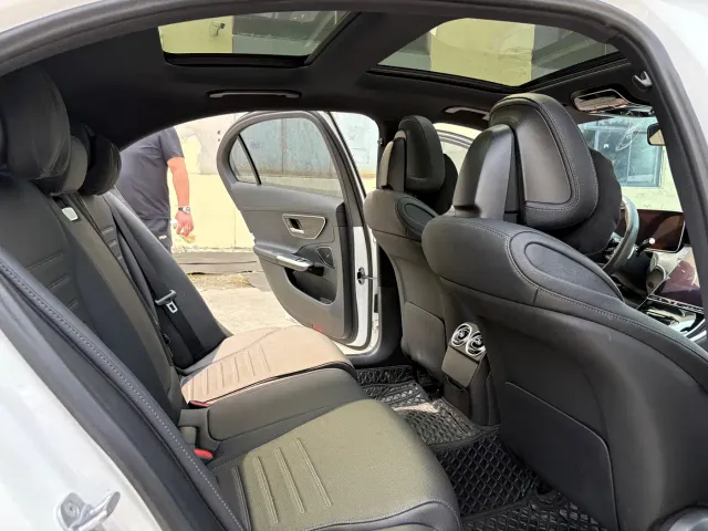 Mercedes-Benz C-Class — Фото автомобиля 11