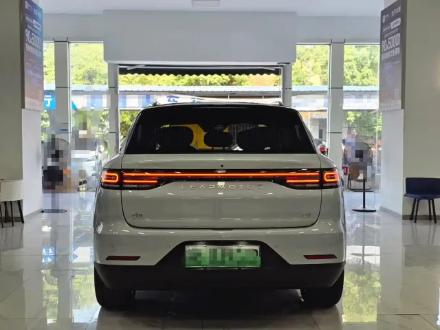 Leapmotor C11 — Фото автомобиля 7