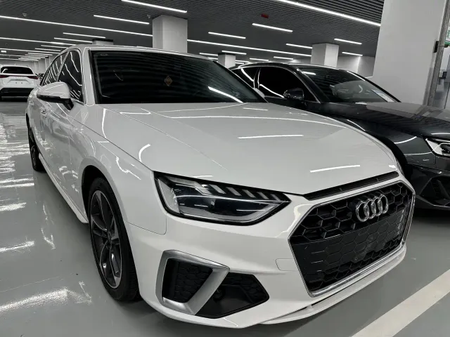 Audi A4L — Фото автомобиля 3