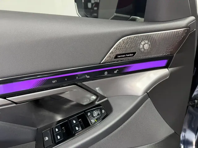 BMW 5 Series — Фото автомобиля 14
