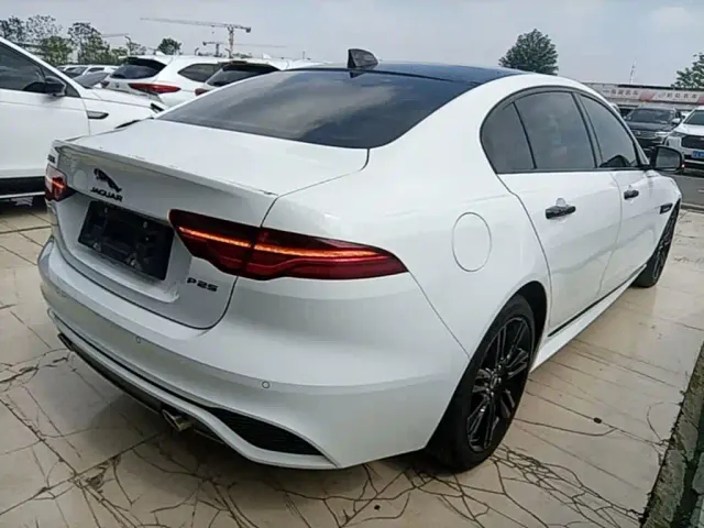 Jaguar XEL — Фото автомобиля 6