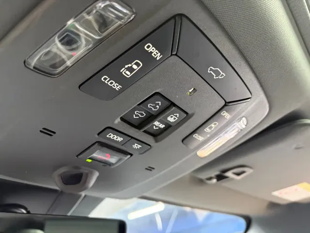 Toyota Granvia — Фото автомобиля 16