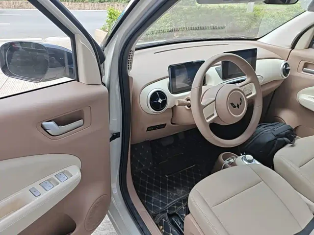 Wuling Hongguang Mini EV — Фото автомобиля 15
