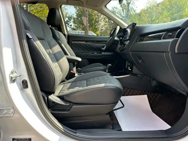 Mitsubishi Outlander — Фото автомобиля 22