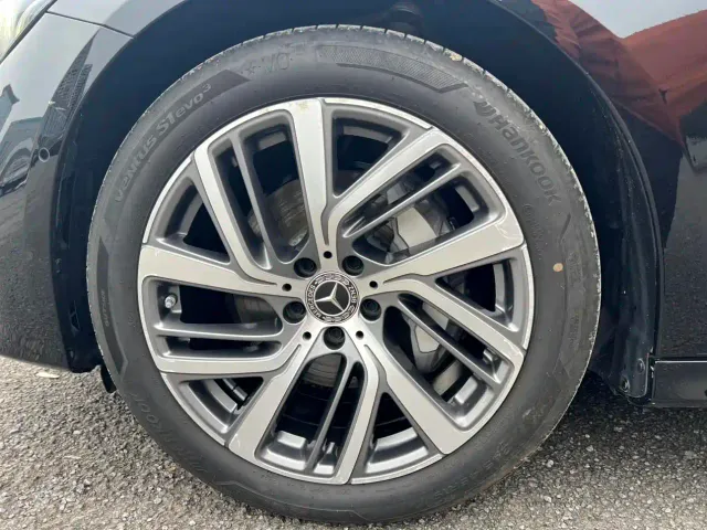 Mercedes-Benz E-Class — Фото автомобиля 11