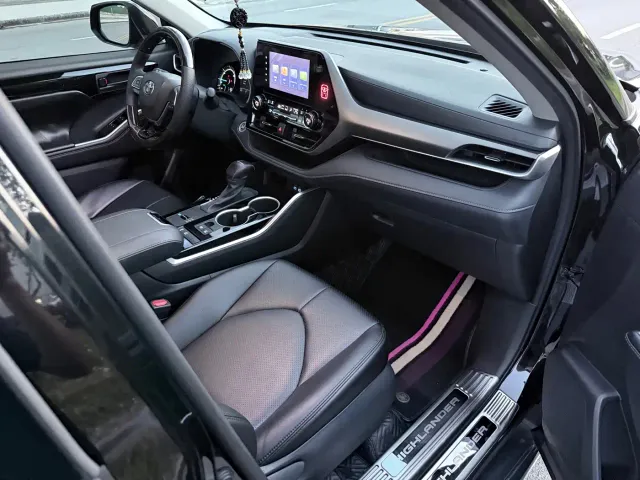 Toyota Highlander — Фото автомобиля 9