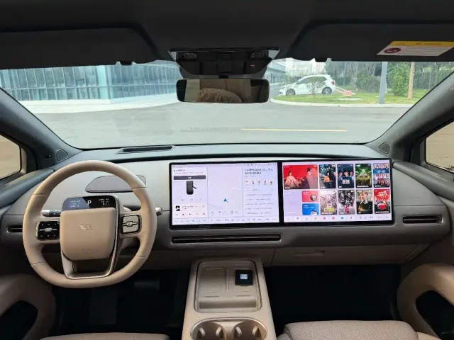 Li Auto i6 — Фото автомобиля 9