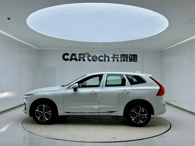 Volvo XC60 — Фото автомобиля 5