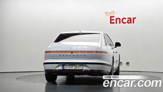 Hyundai Grandeur GN7 — Фото автомобиля 4