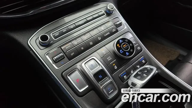 Hyundai Santafe Новый Santa Fe Дизель 2.2 4WD — Фото автомобиля 9