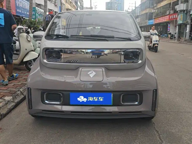 Baojun KiWi EV — Фото автомобиля 2